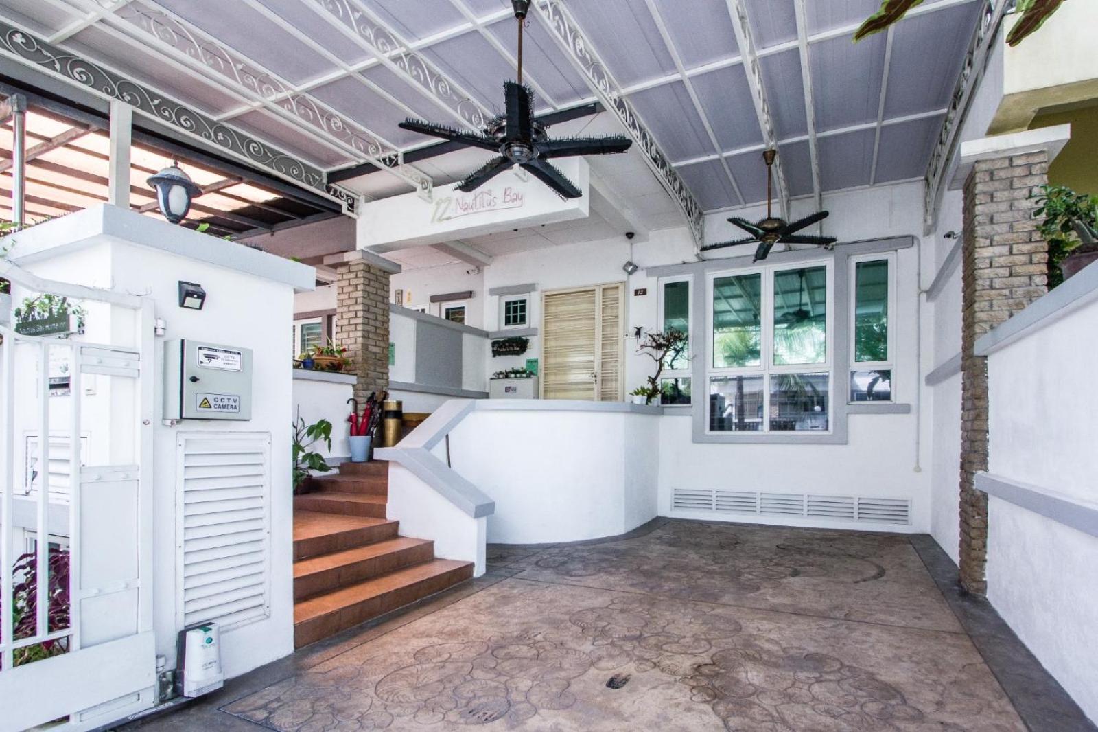 Nautilus Bay Home Inn George Town Buitenkant foto