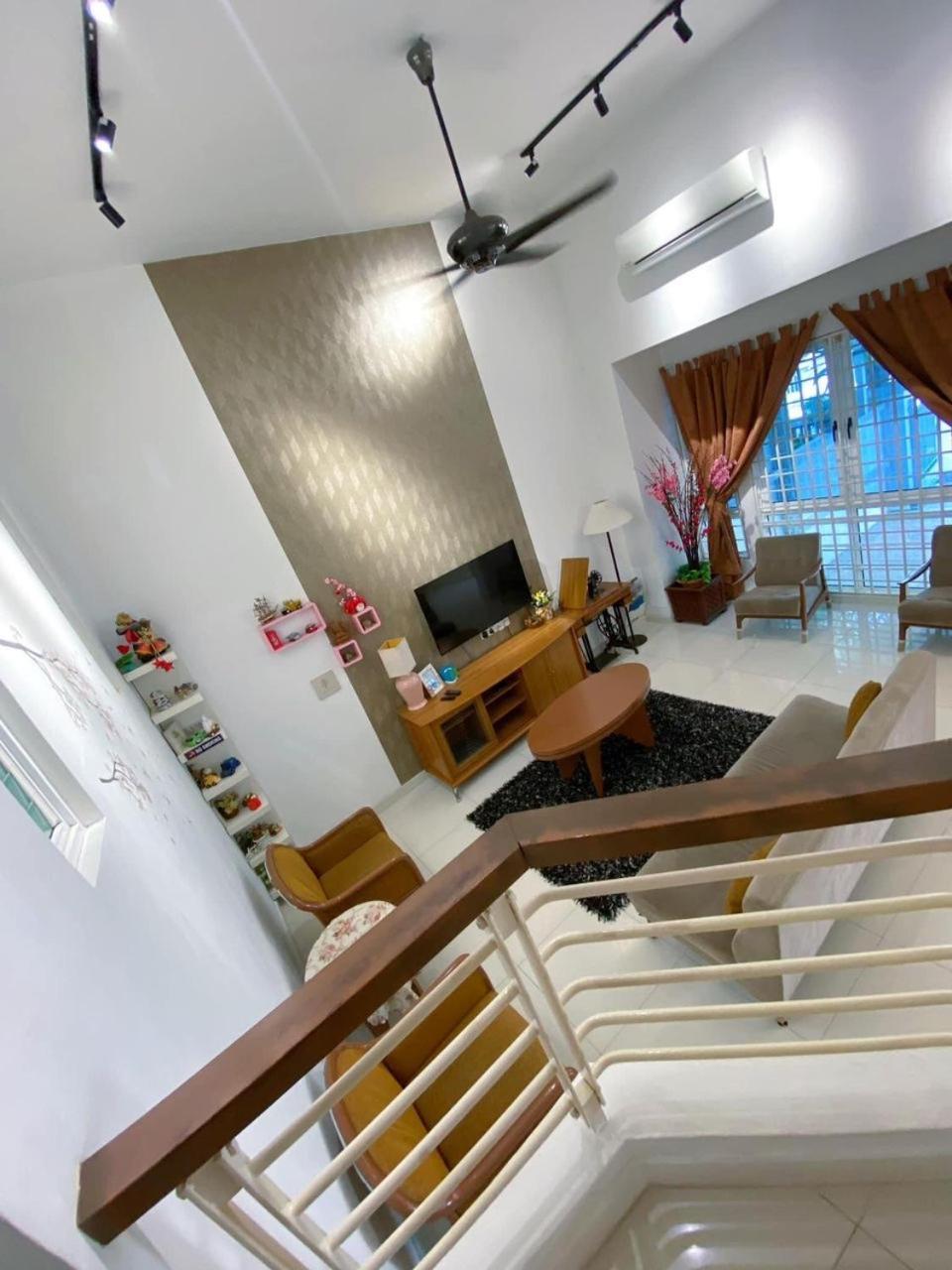 Nautilus Bay Home Inn George Town Buitenkant foto