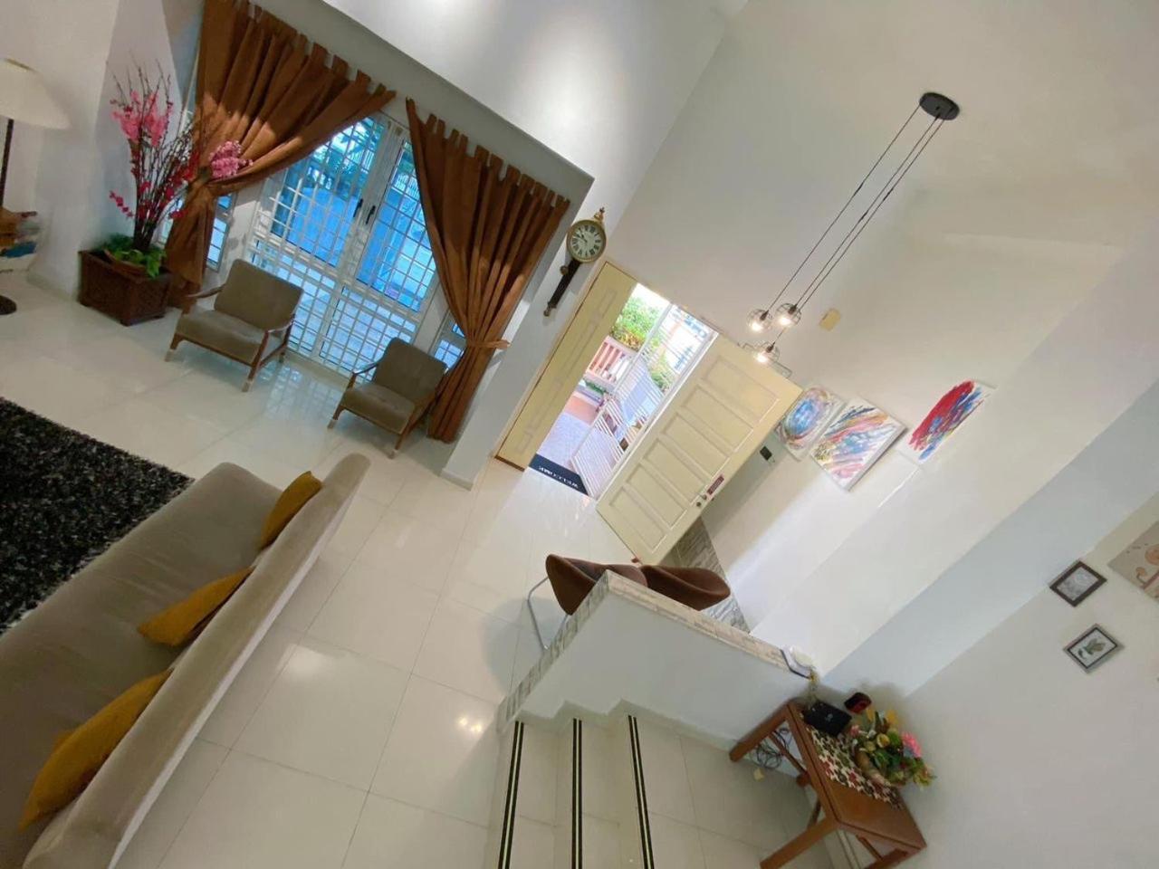 Nautilus Bay Home Inn George Town Buitenkant foto